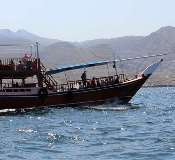 5 Activities To Enjoy On A Dhow Cruise In Musandam